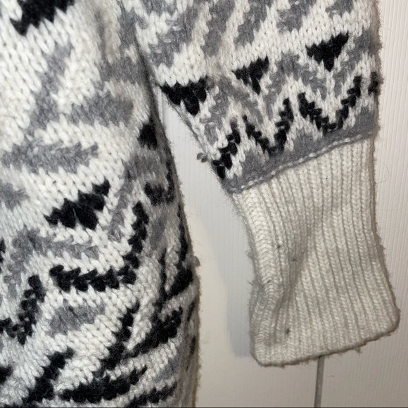 Aztec Wool Sweater, Size XL - Picture 3 of 5
